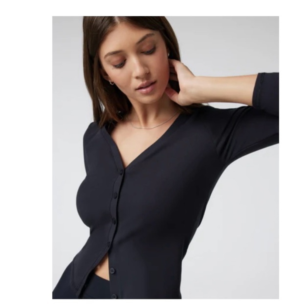 Vuori Black Ribbed Top